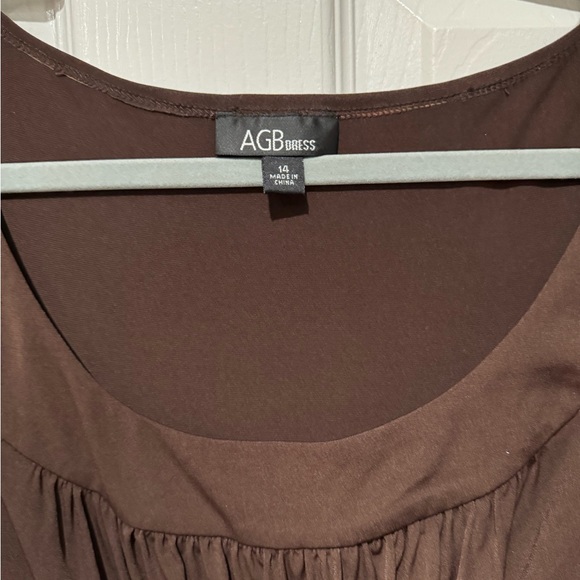 AGB  short dress size 14 with sleeves - Picture 2 of 2